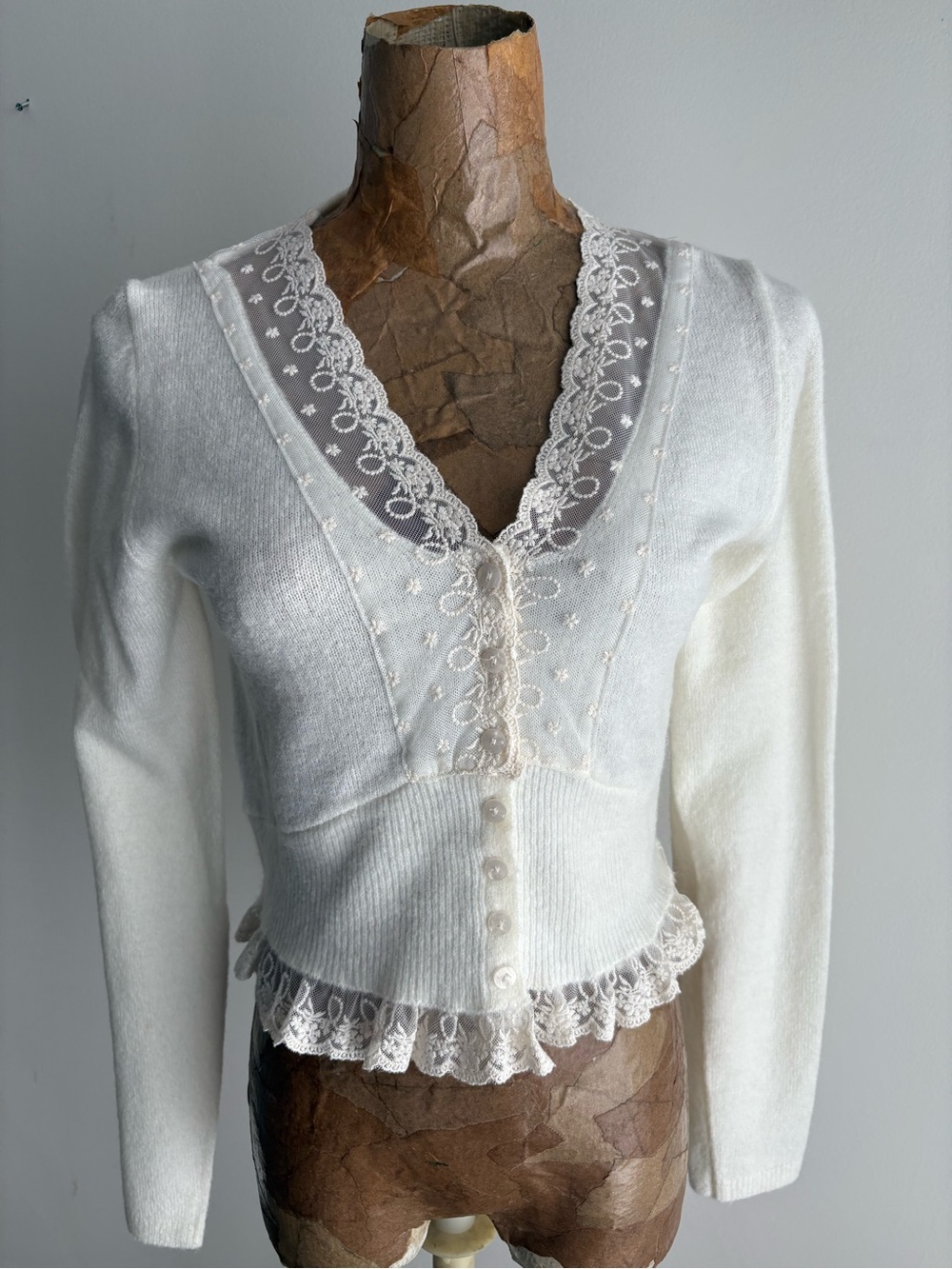 NWT MIOU MUSE Ivory Lace Ruffle Cardigan Top Size S